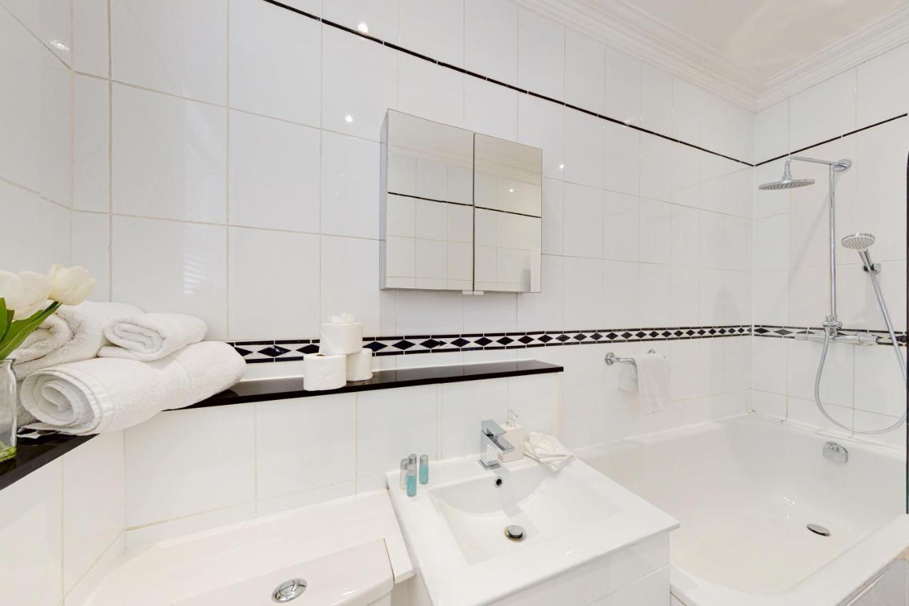Mayfair Serviced Apartments Лондон Екстериор снимка