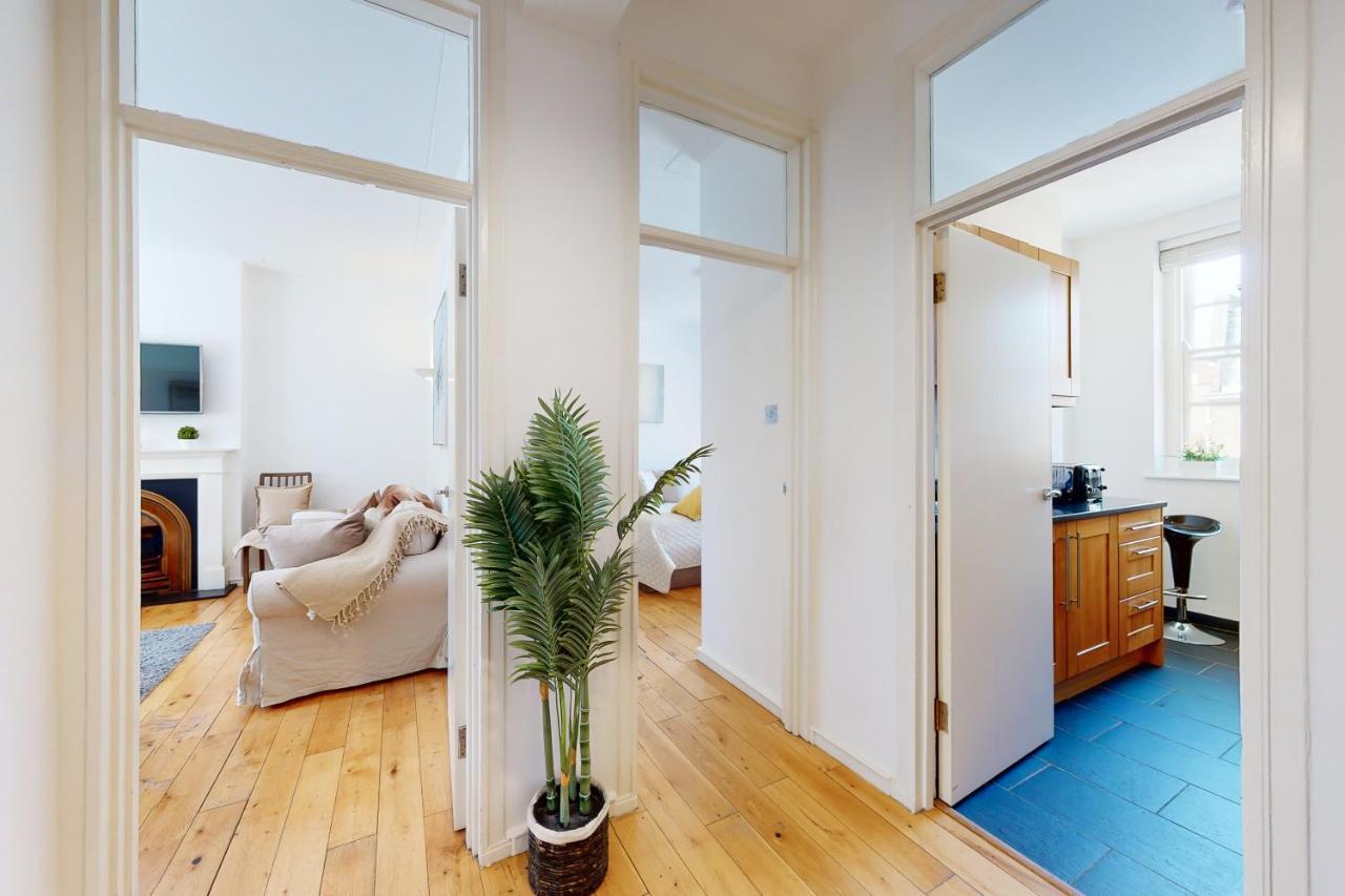 Mayfair Serviced Apartments Лондон Екстериор снимка
