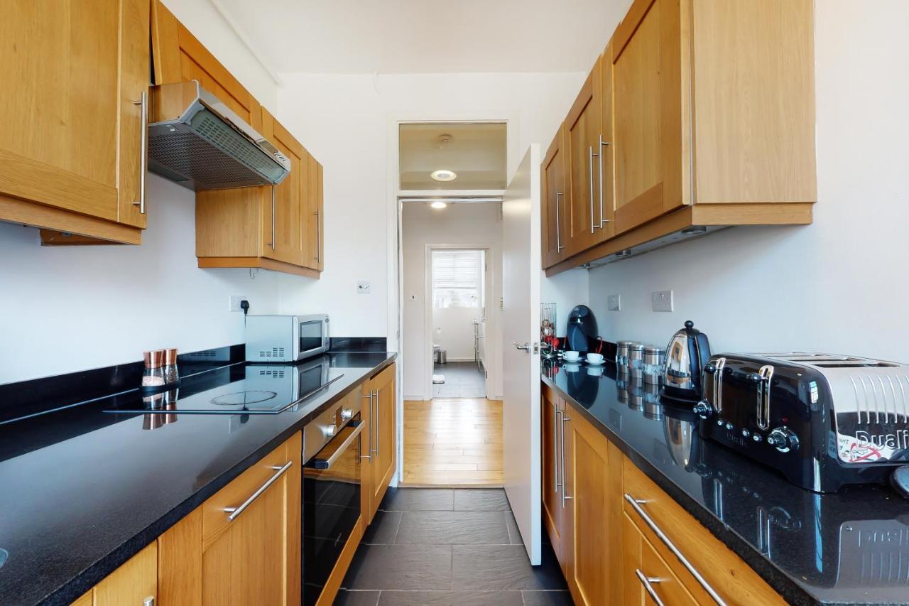 Mayfair Serviced Apartments Лондон Екстериор снимка